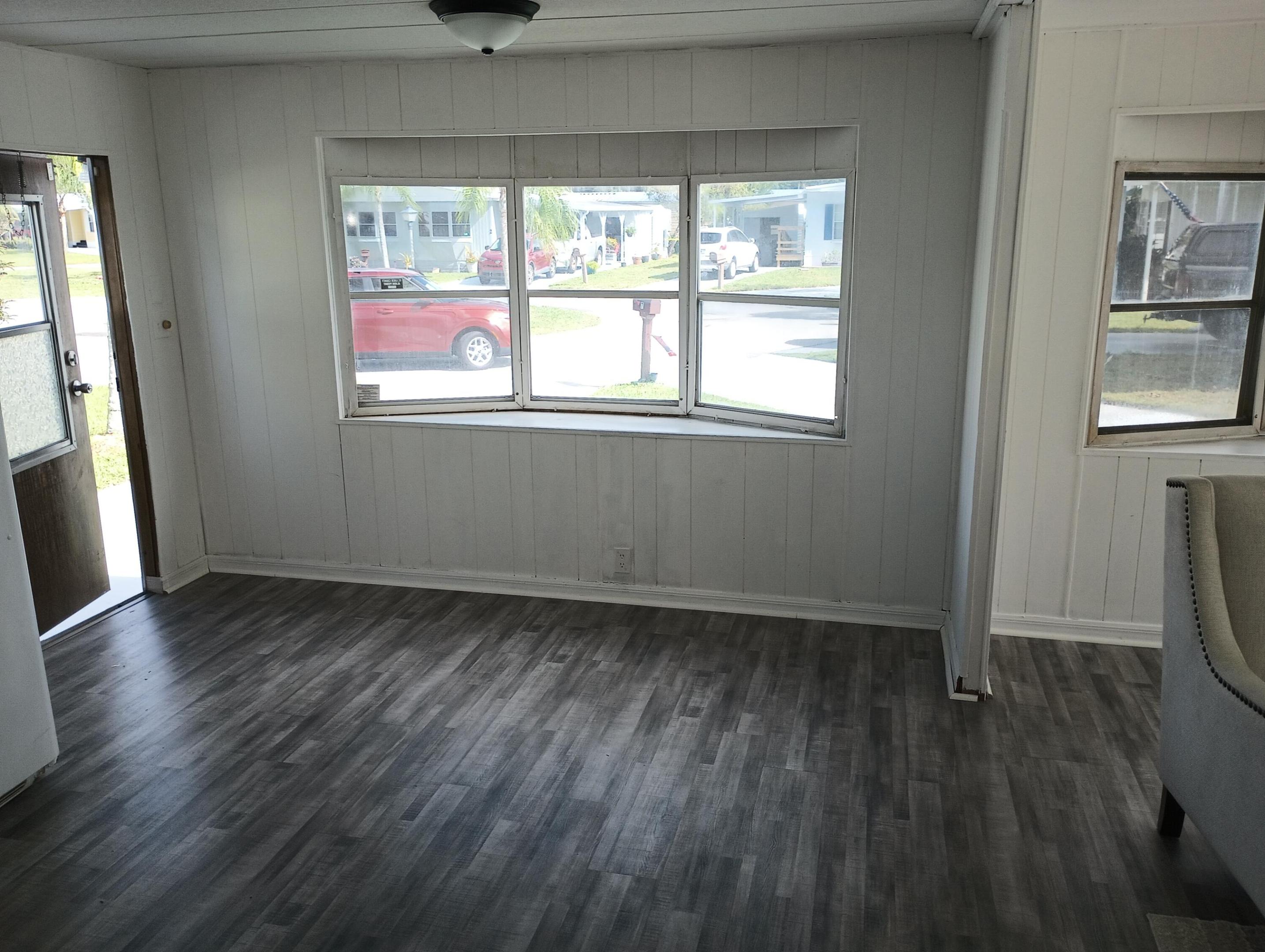 Spanish Lakes Riverfront - Residential