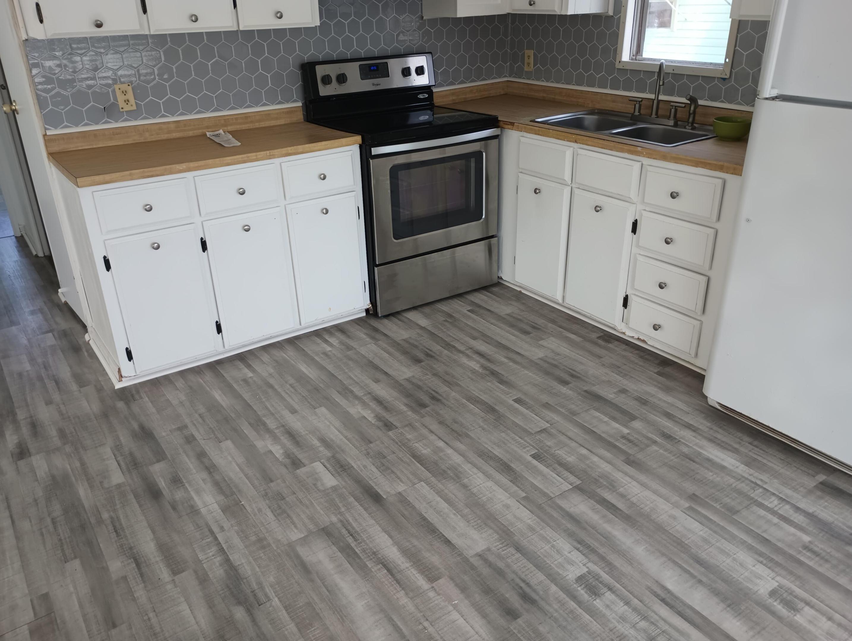 Spanish Lakes Riverfront - Residential