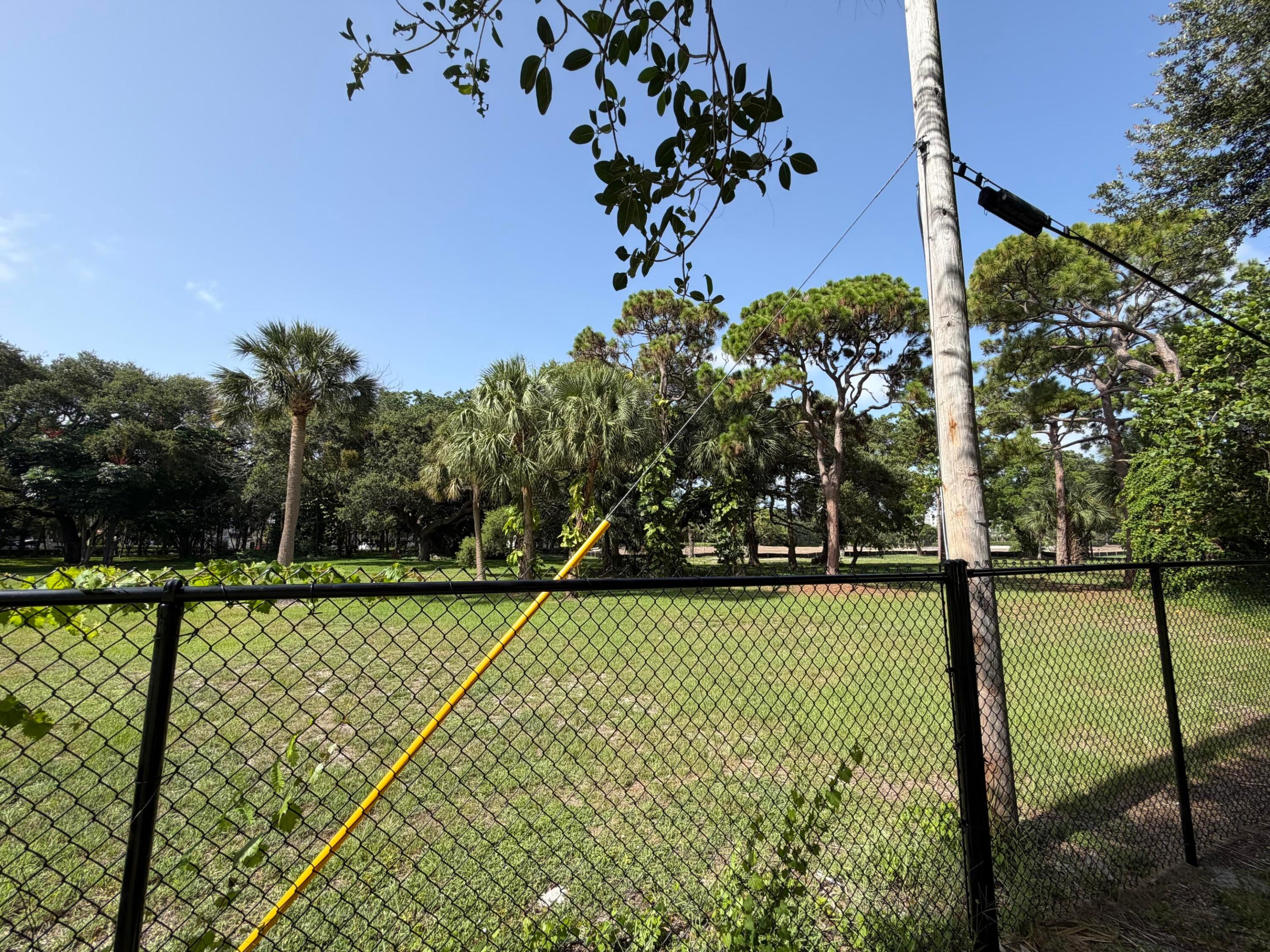 View photos, virtual tours, details... 450-468 E Royal Palm Road