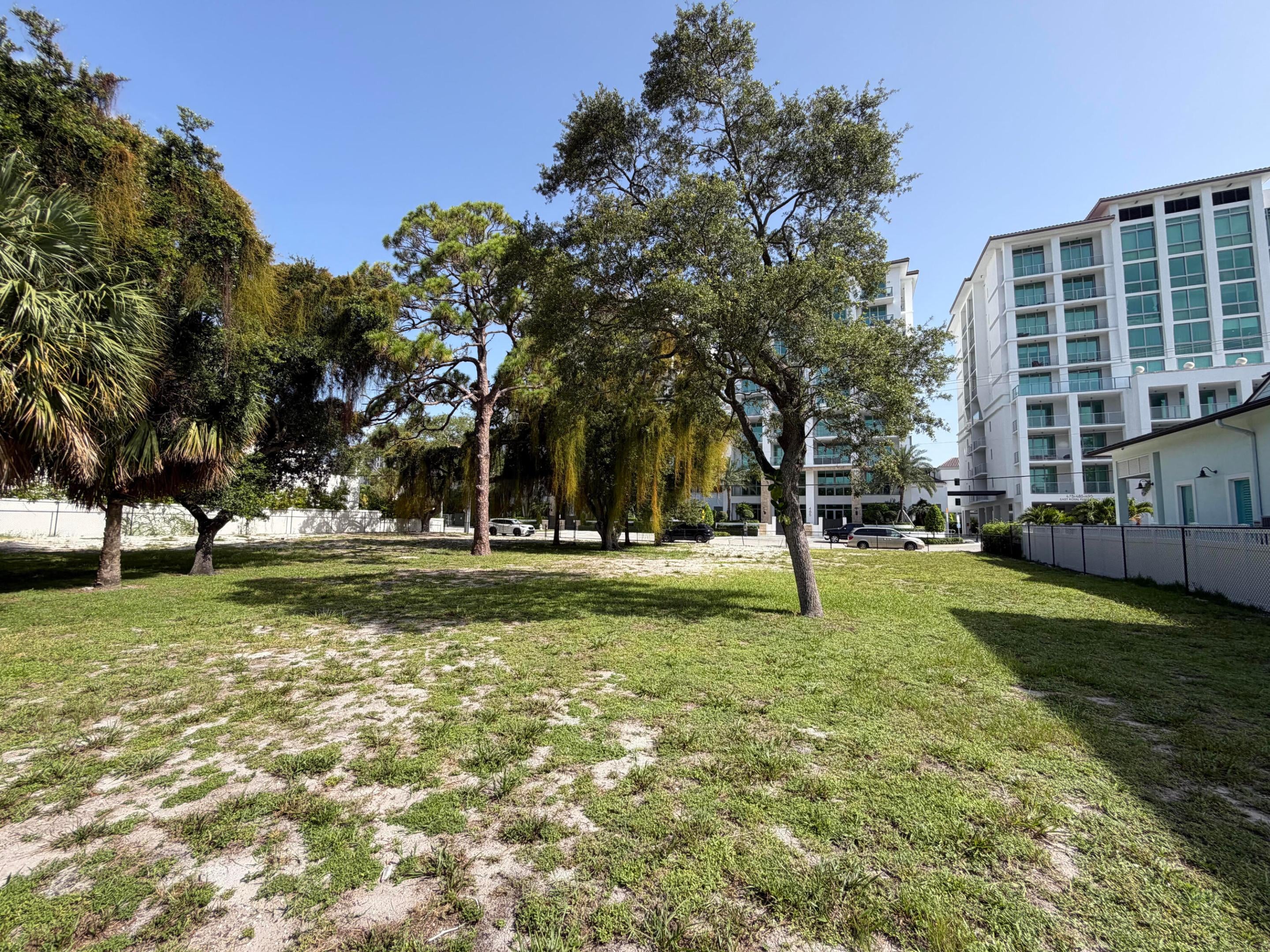 View photos, virtual tours, details... 450-468 E Royal Palm Road