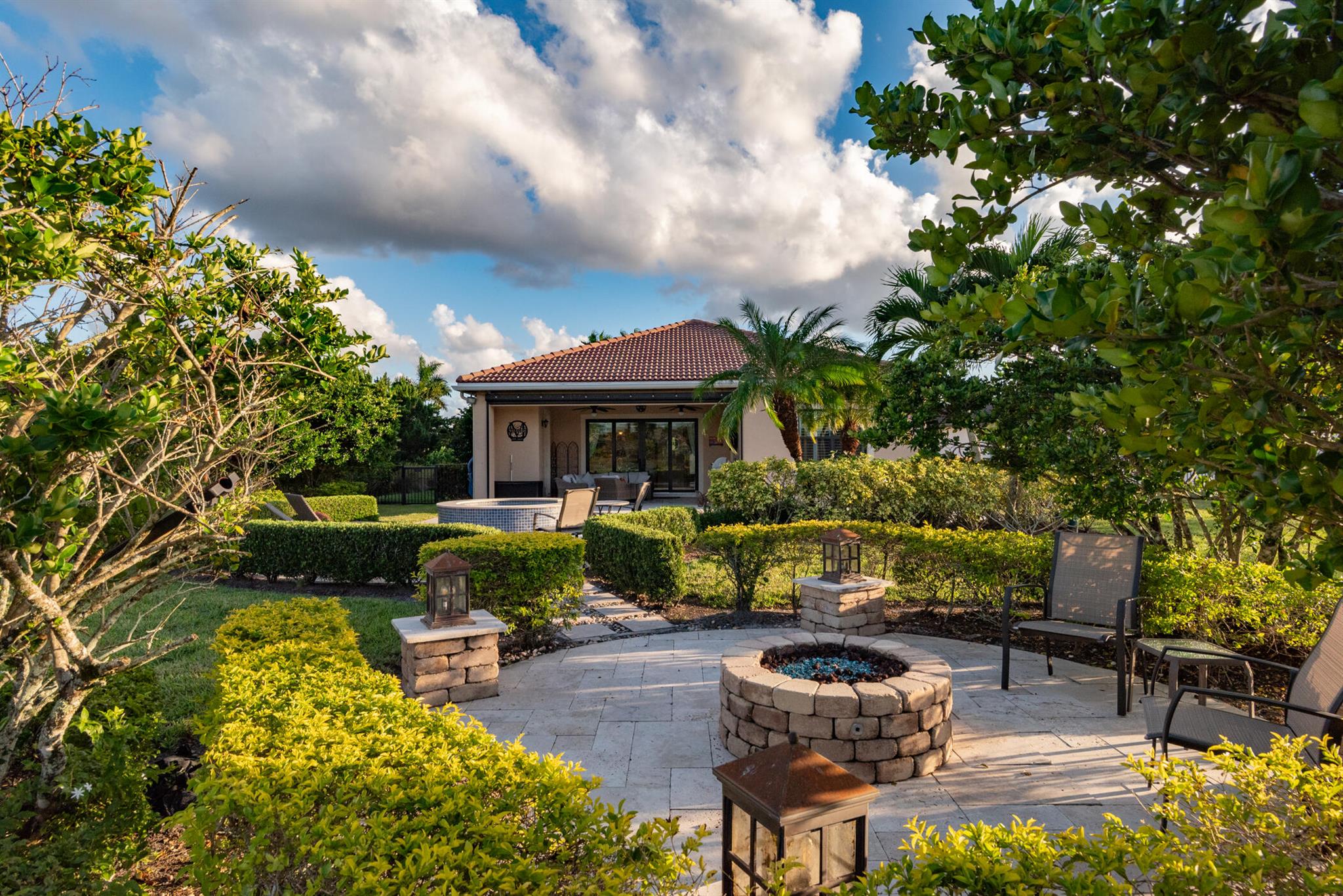 Ibis - The Woodlands - Residential