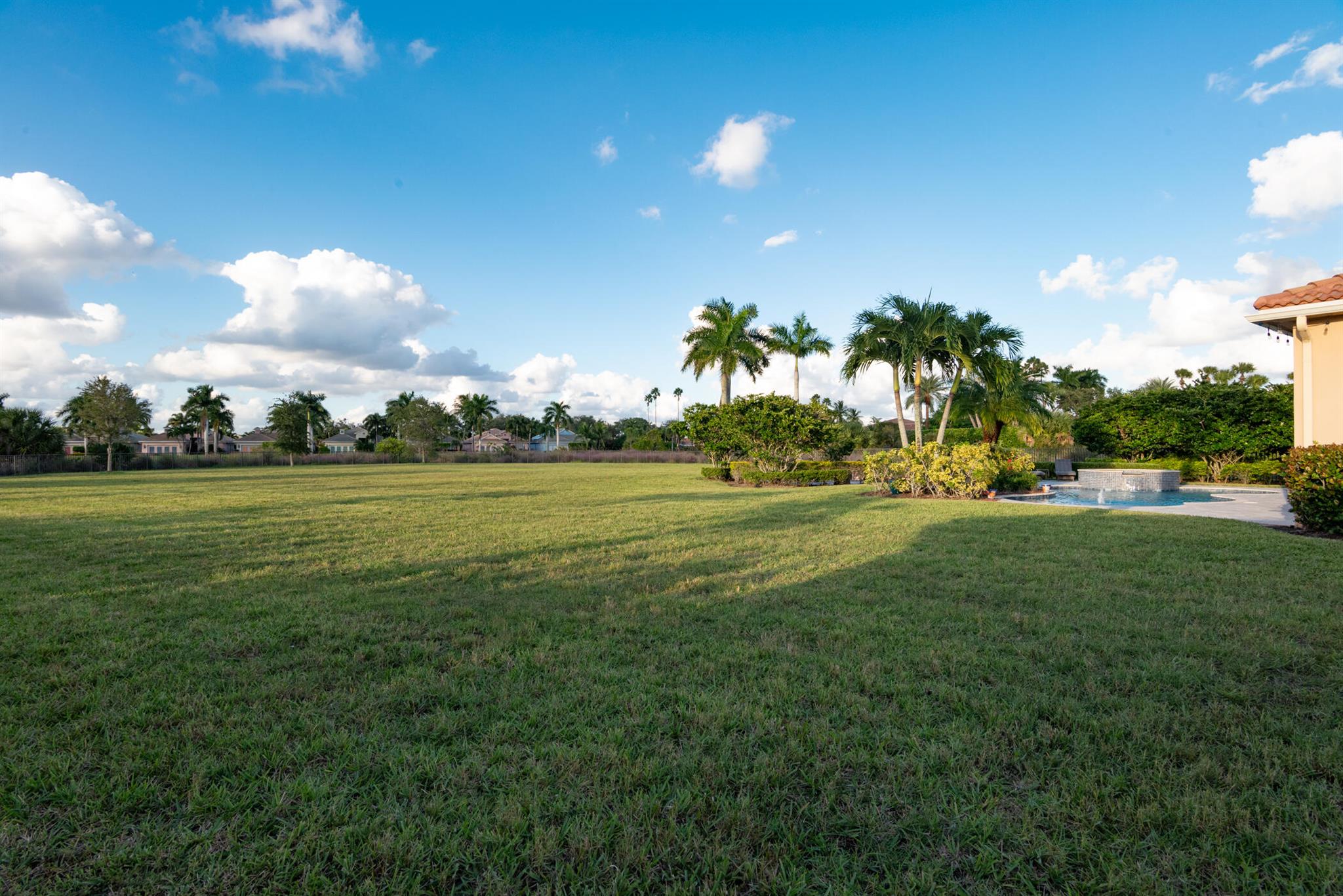 Ibis - The Woodlands - Residential