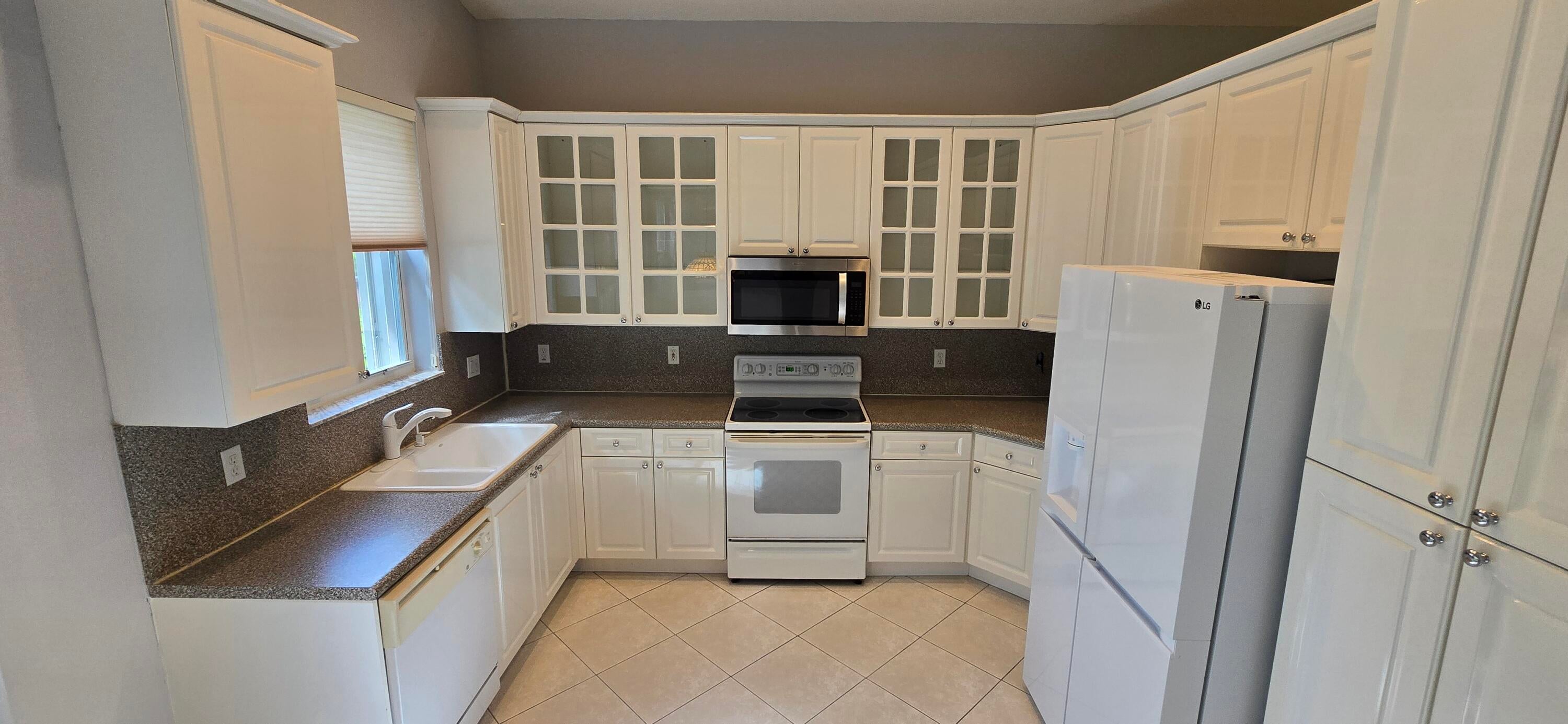 Properties | Stephanie Kaufman 13195 La Sabina Drive