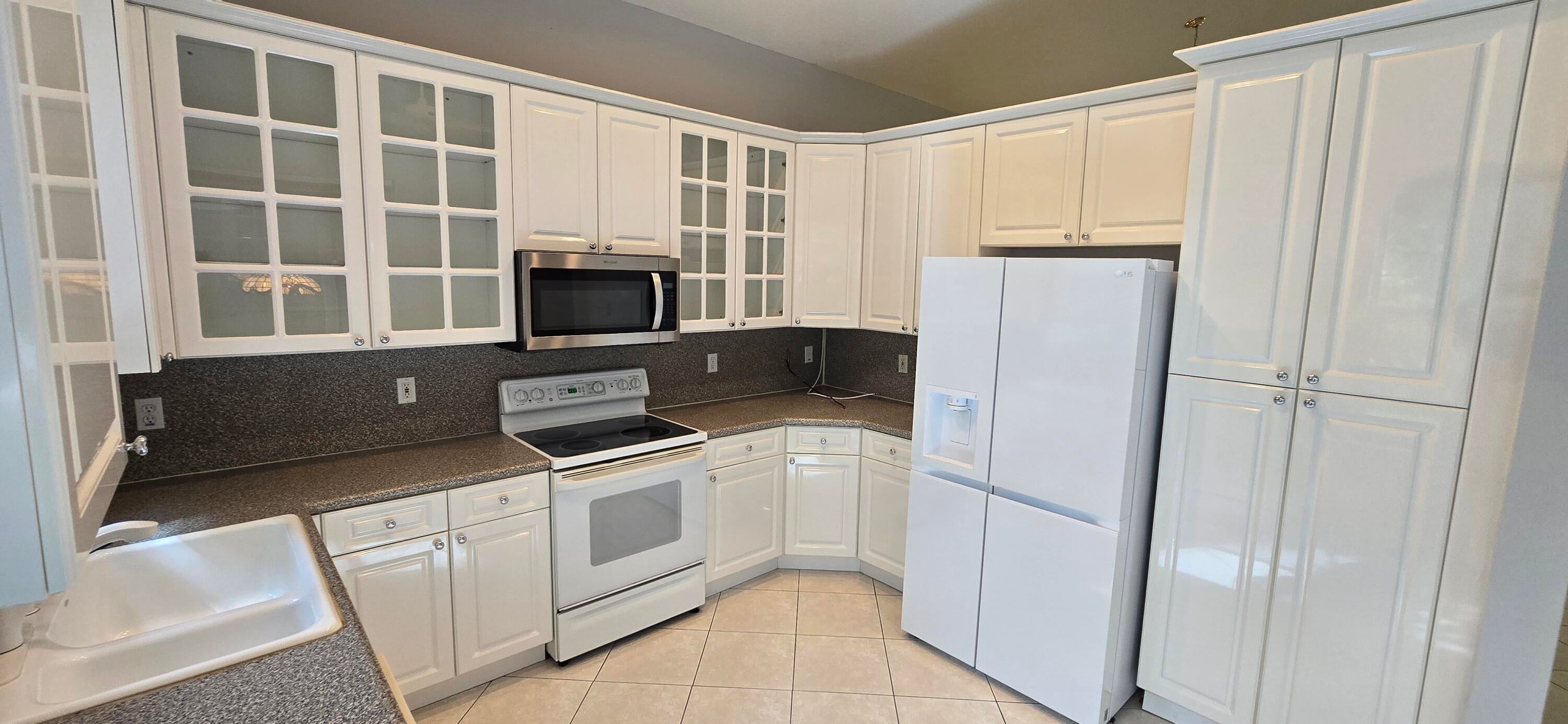 Properties | Stephanie Kaufman 13195 La Sabina Drive
