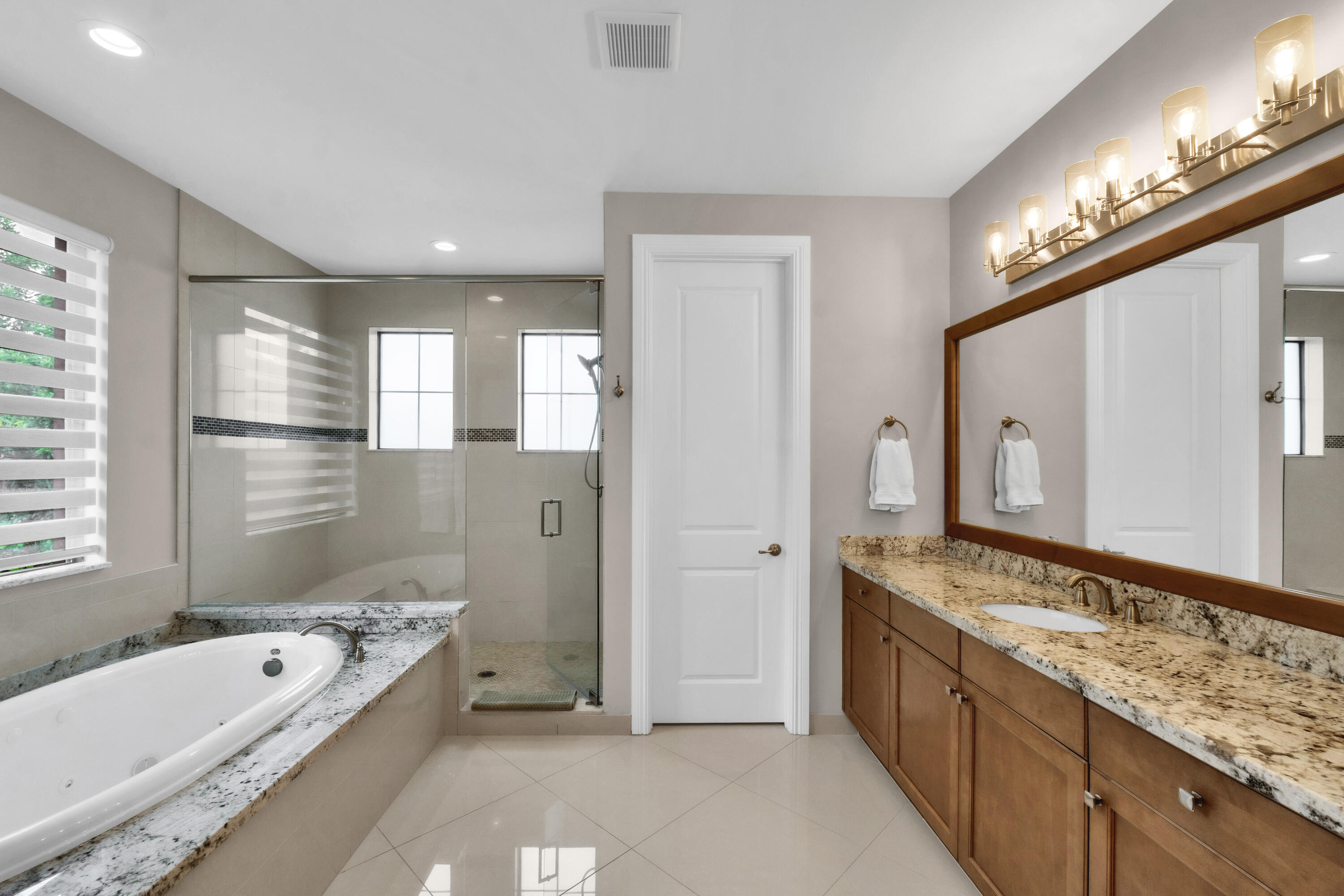 BRUSCHI PROPERTY - Residential