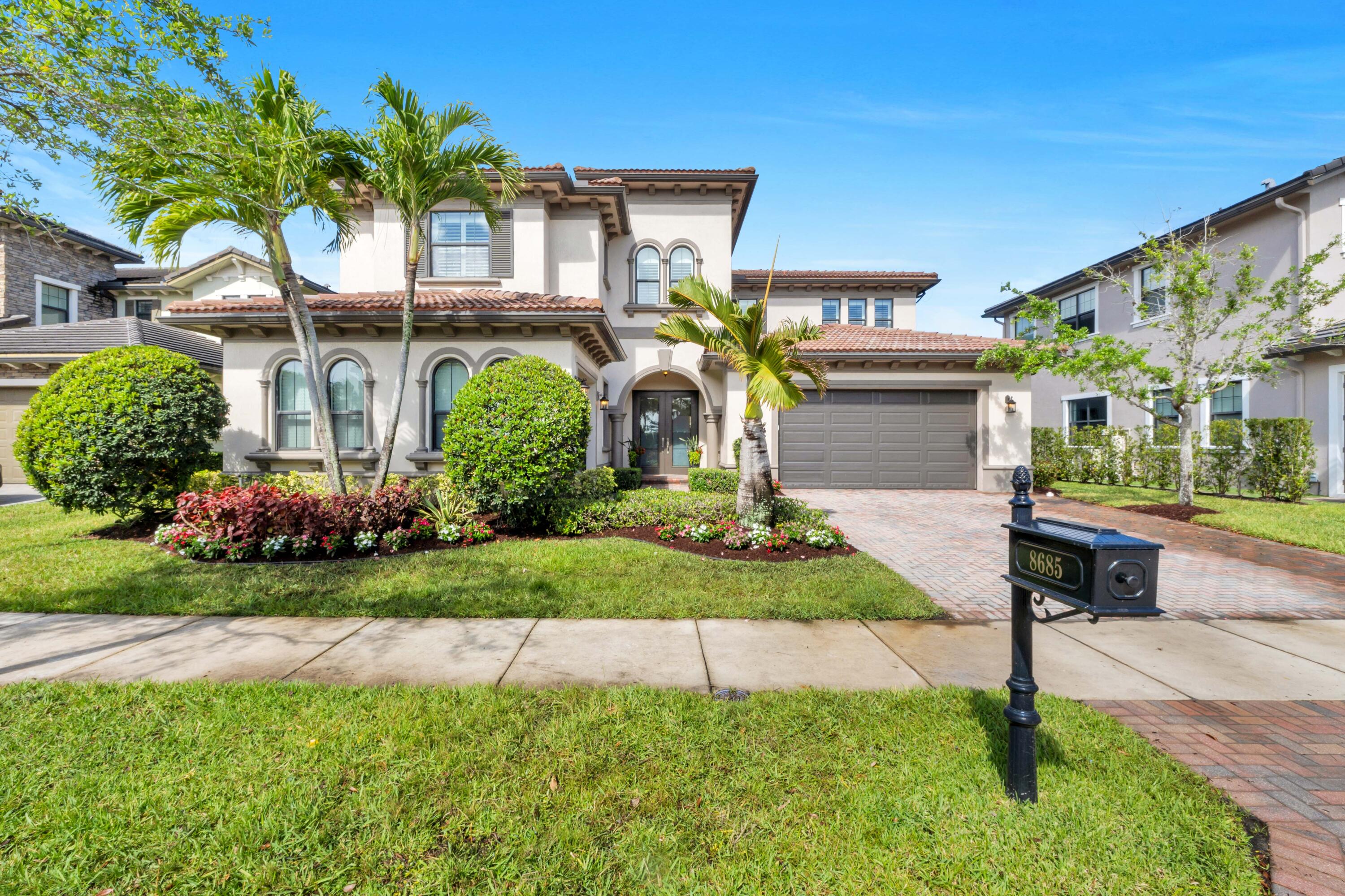 8685 Watercrest Circle W