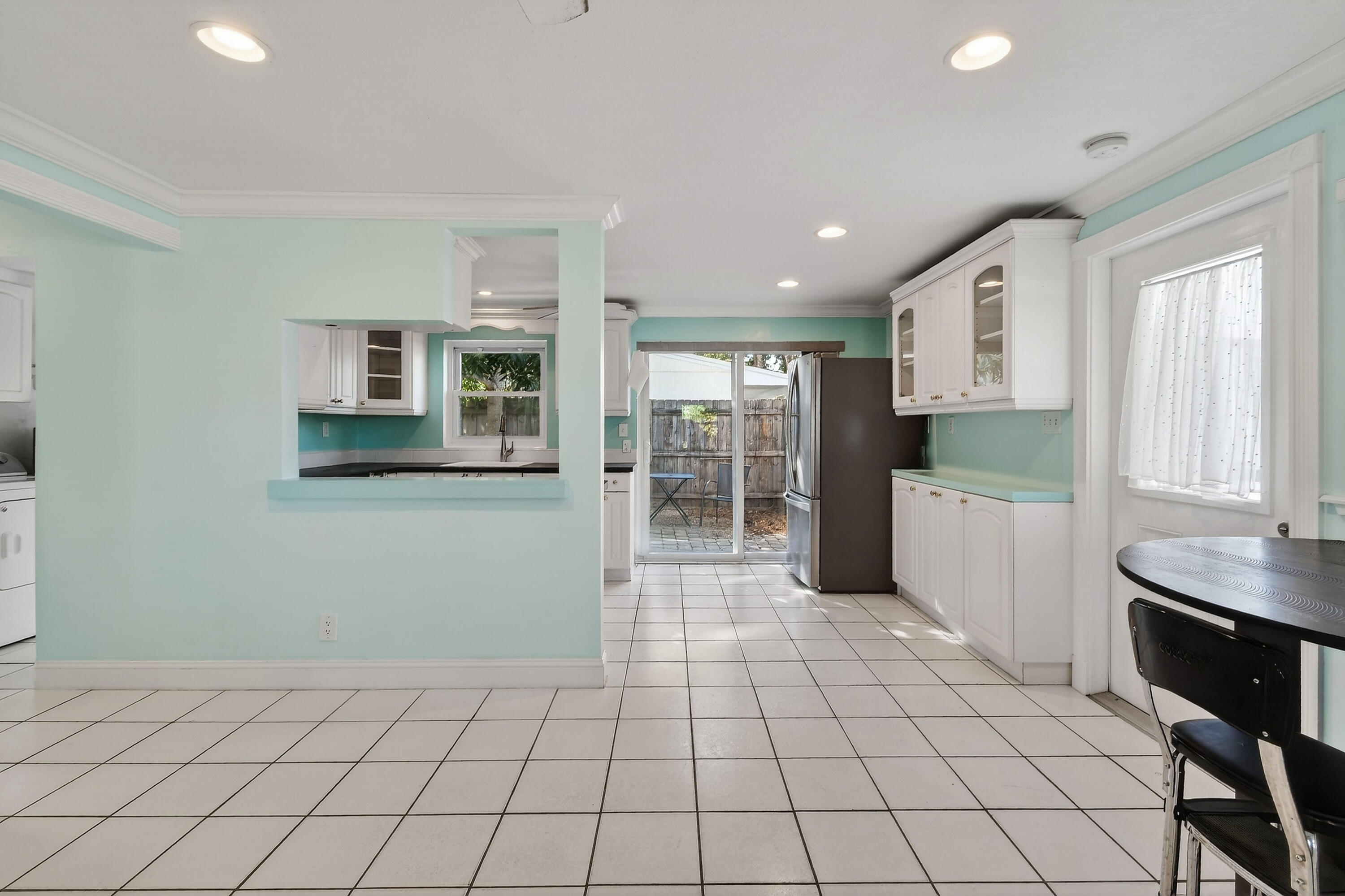 3762 Florida Boulevard