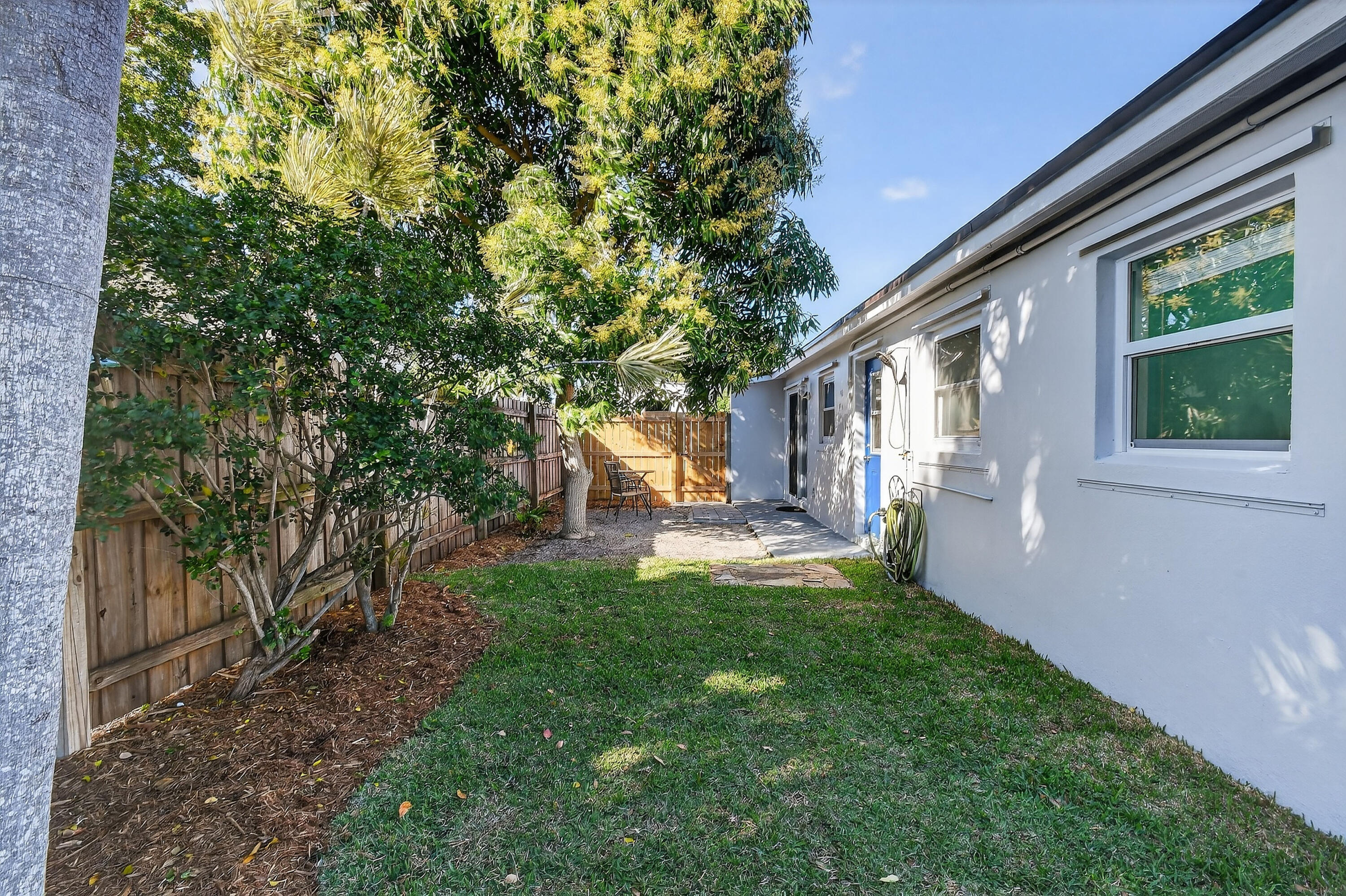 PALM BEACH CABANA COLONY 1 - Residential