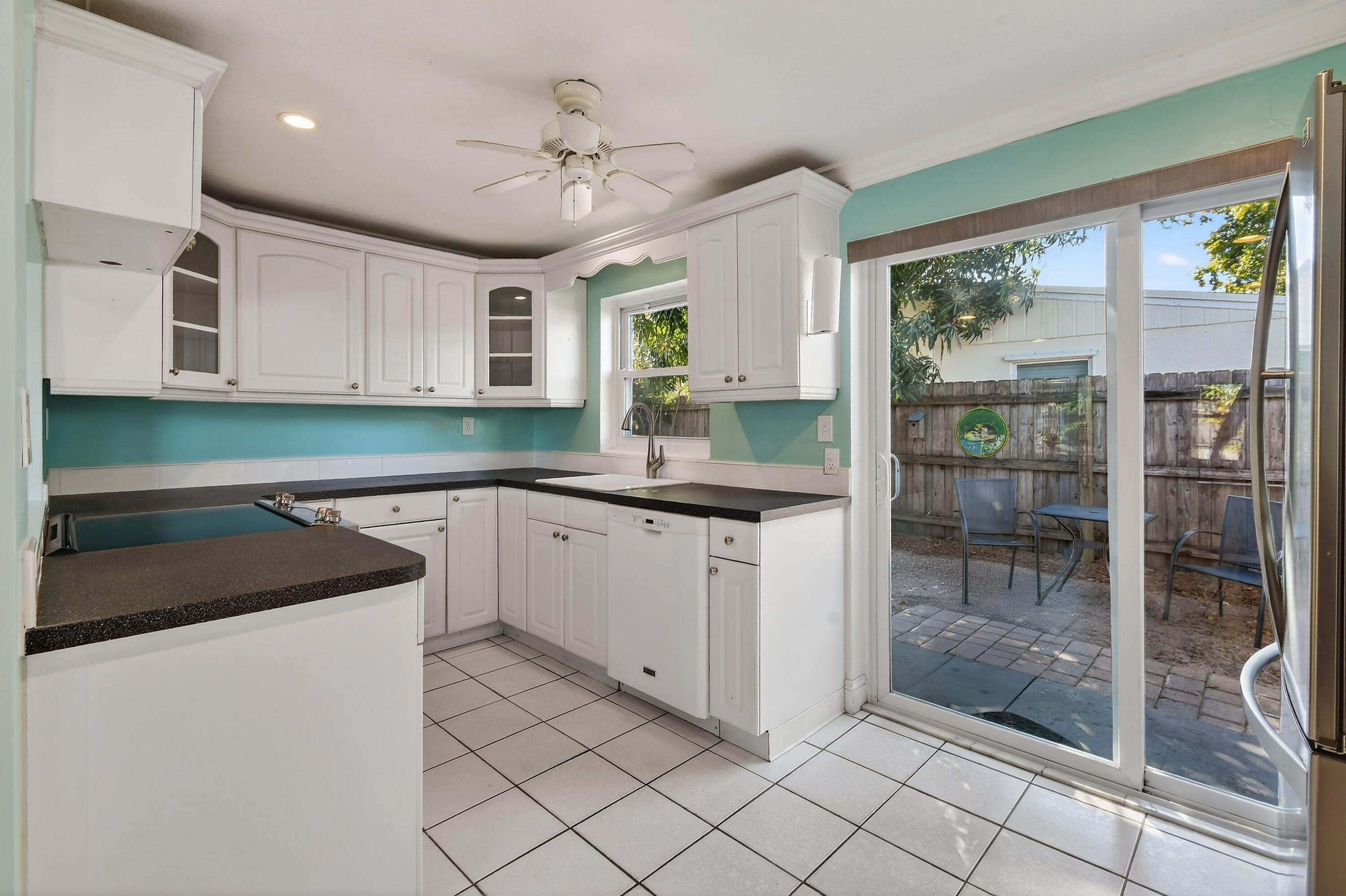 PALM BEACH CABANA COLONY 1 - Residential