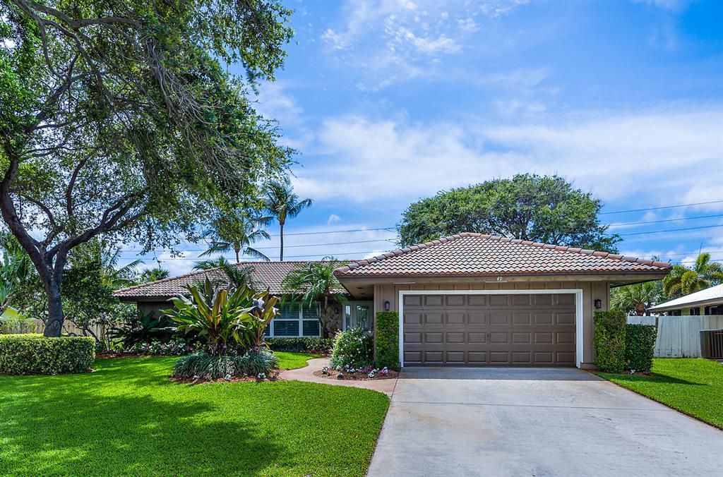 Photo of 49 Poplar Road, Tequesta, FL 33469 (MLS # R10718717)