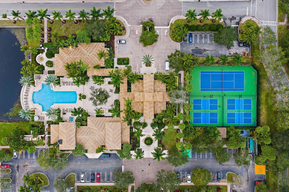 SAN MATERA THE GARDENS CONDO - Residential