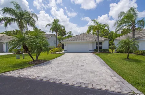1705 Aynsley Way, Vero Beach, FL MLS: R11064774