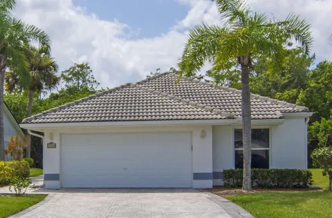 1705 Aynsley Way, Vero Beach, FL MLS: R11064774