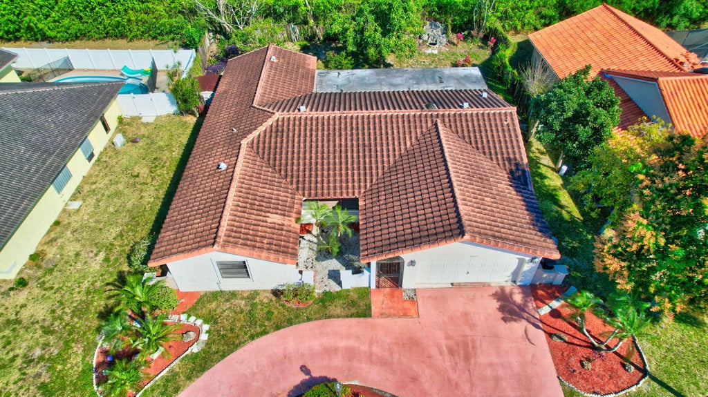 Photo of 7011 San Sebastian Circle, Boca Raton, FL 33433 (MLS # B26092649)
