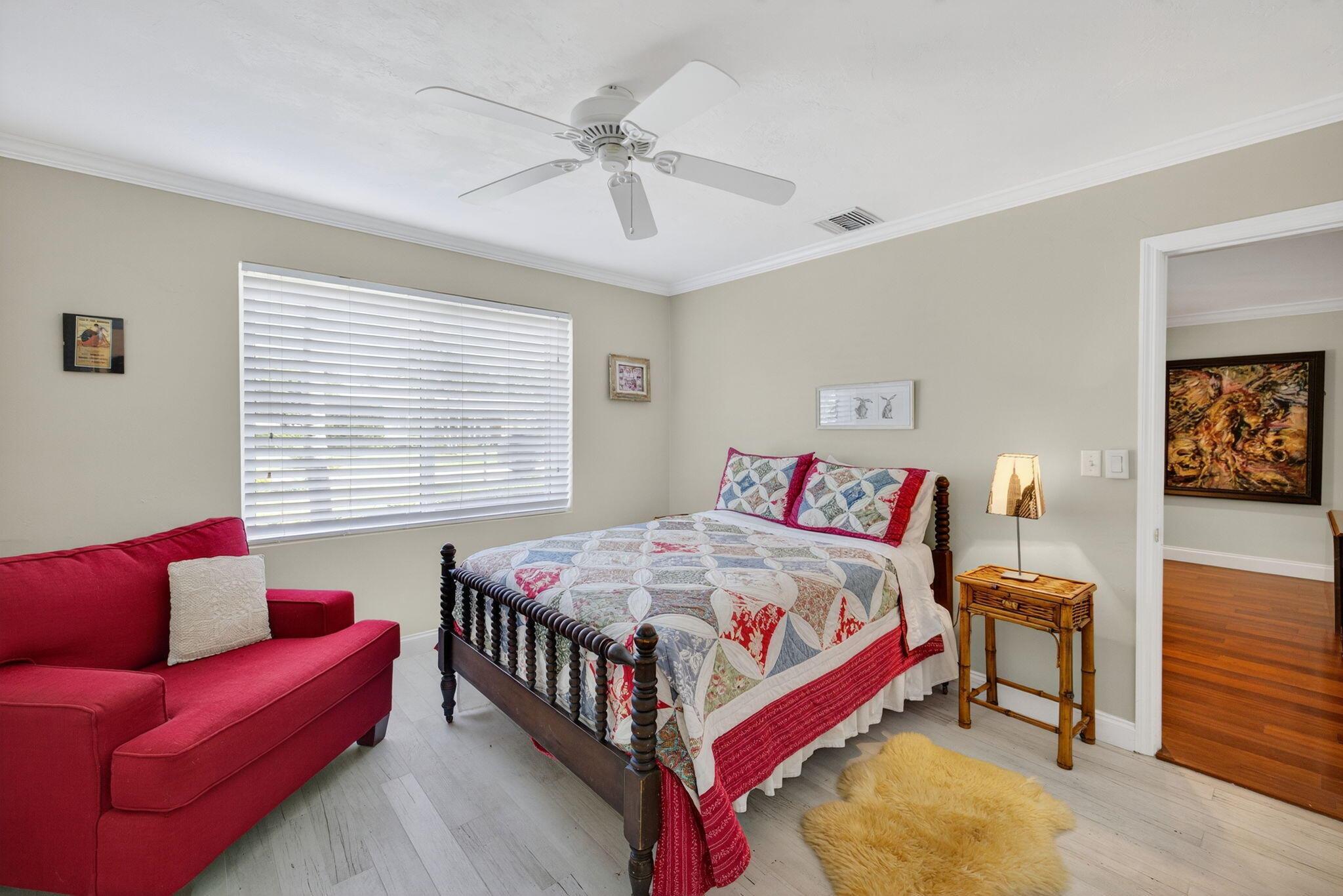 NORTHRIDGE - Residential