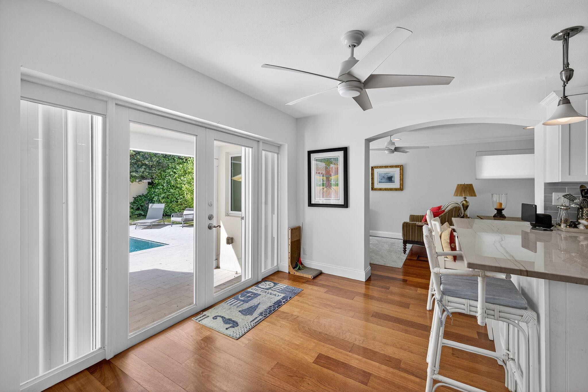 NORTHRIDGE - Residential