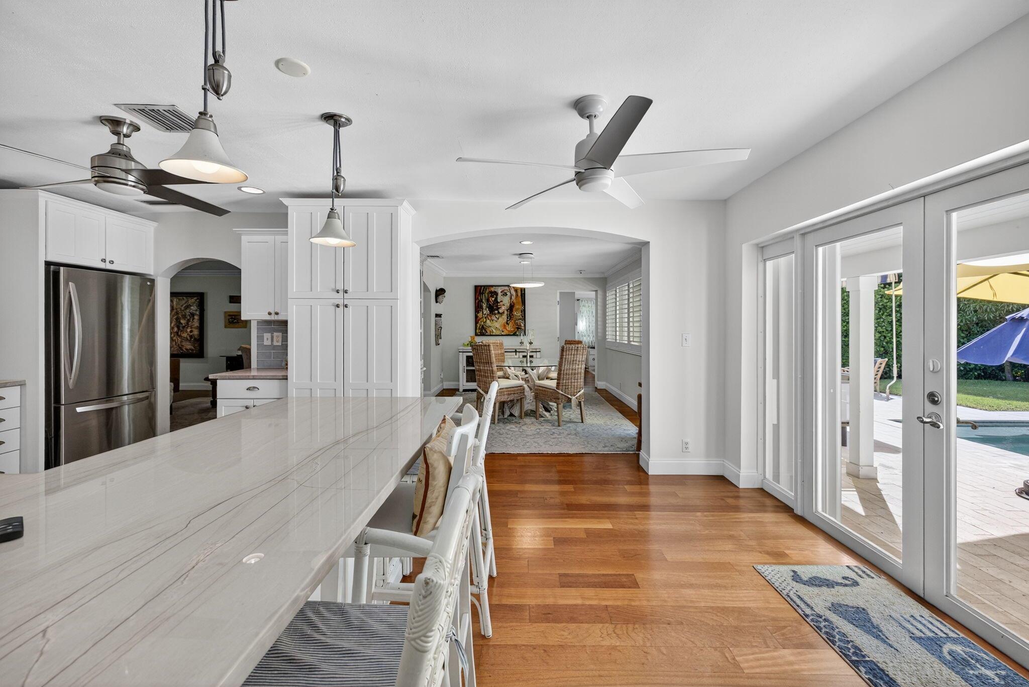 NORTHRIDGE - Residential