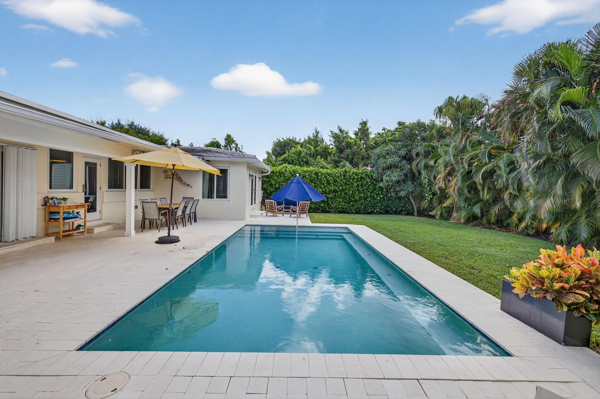 NORTHRIDGE - Residential