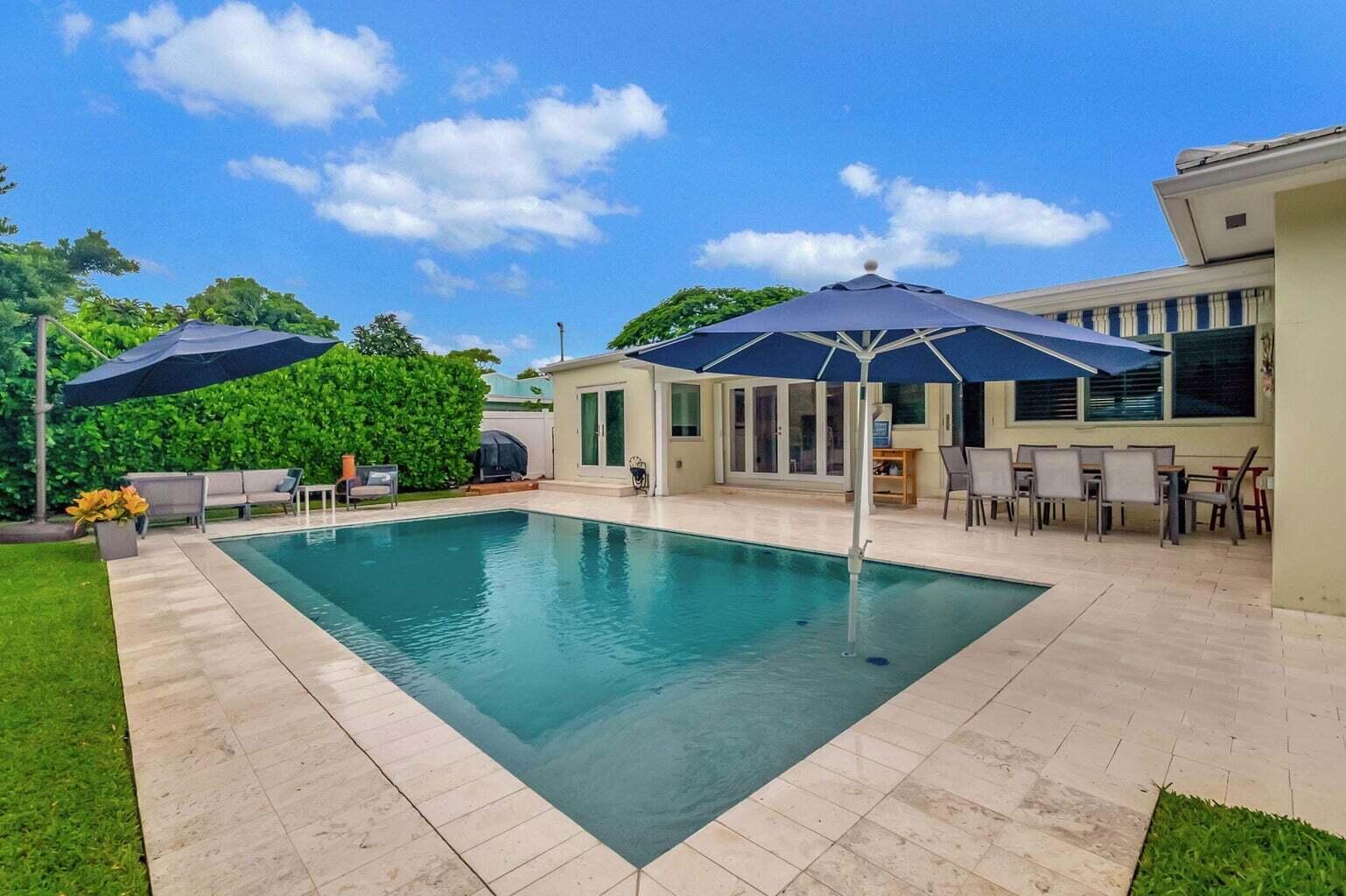 NORTHRIDGE - Residential