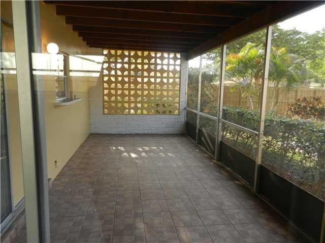 Hollywood Hills 6-22 B - Residential Lease