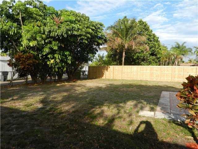 Hollywood Hills 6-22 B - Residential Lease