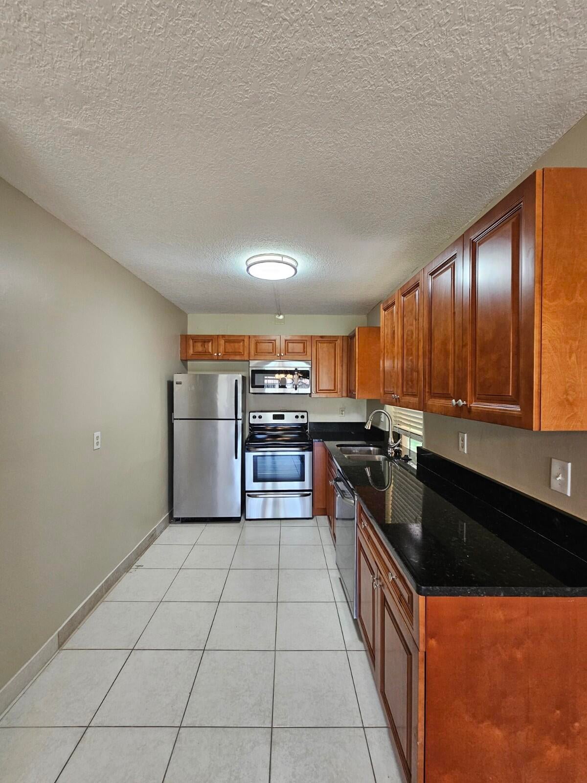 2600 Greenwood Terrace 102