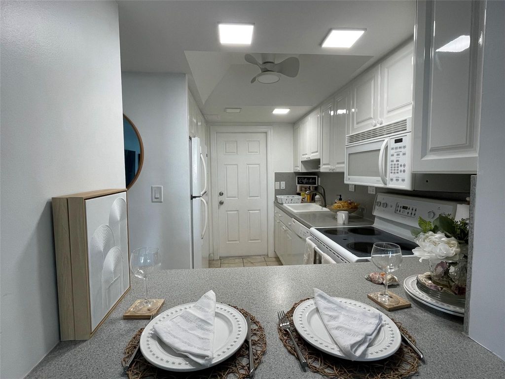 Photo of 333 NE 21st Avenue #208, Deerfield Beach, FL 33441 (MLS # F10455530)