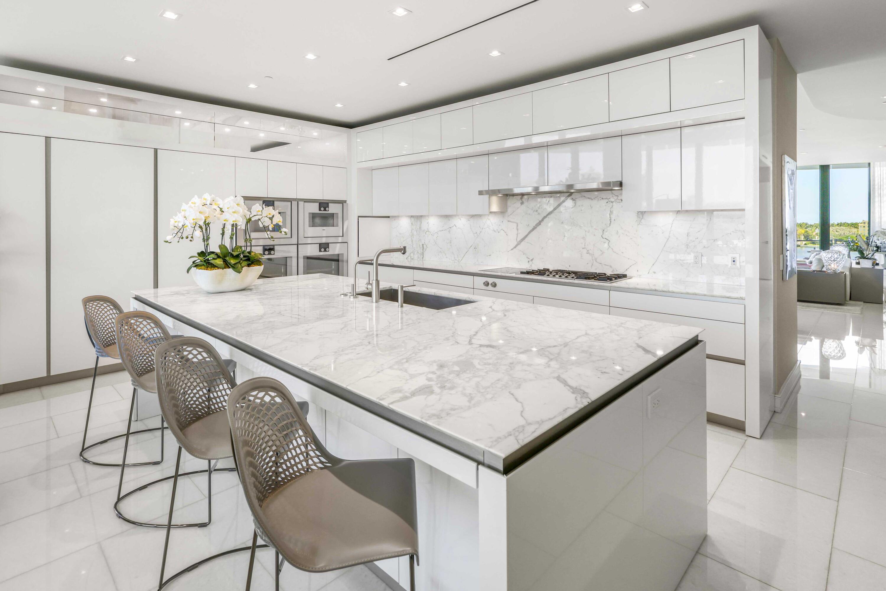 BRISTOL CONDO - Residential
