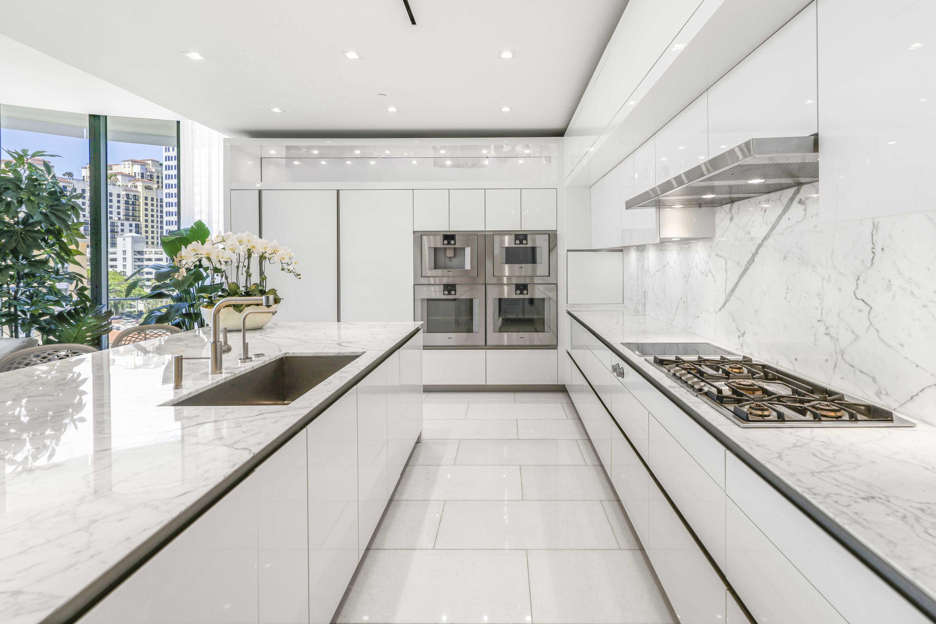 BRISTOL CONDO - Residential