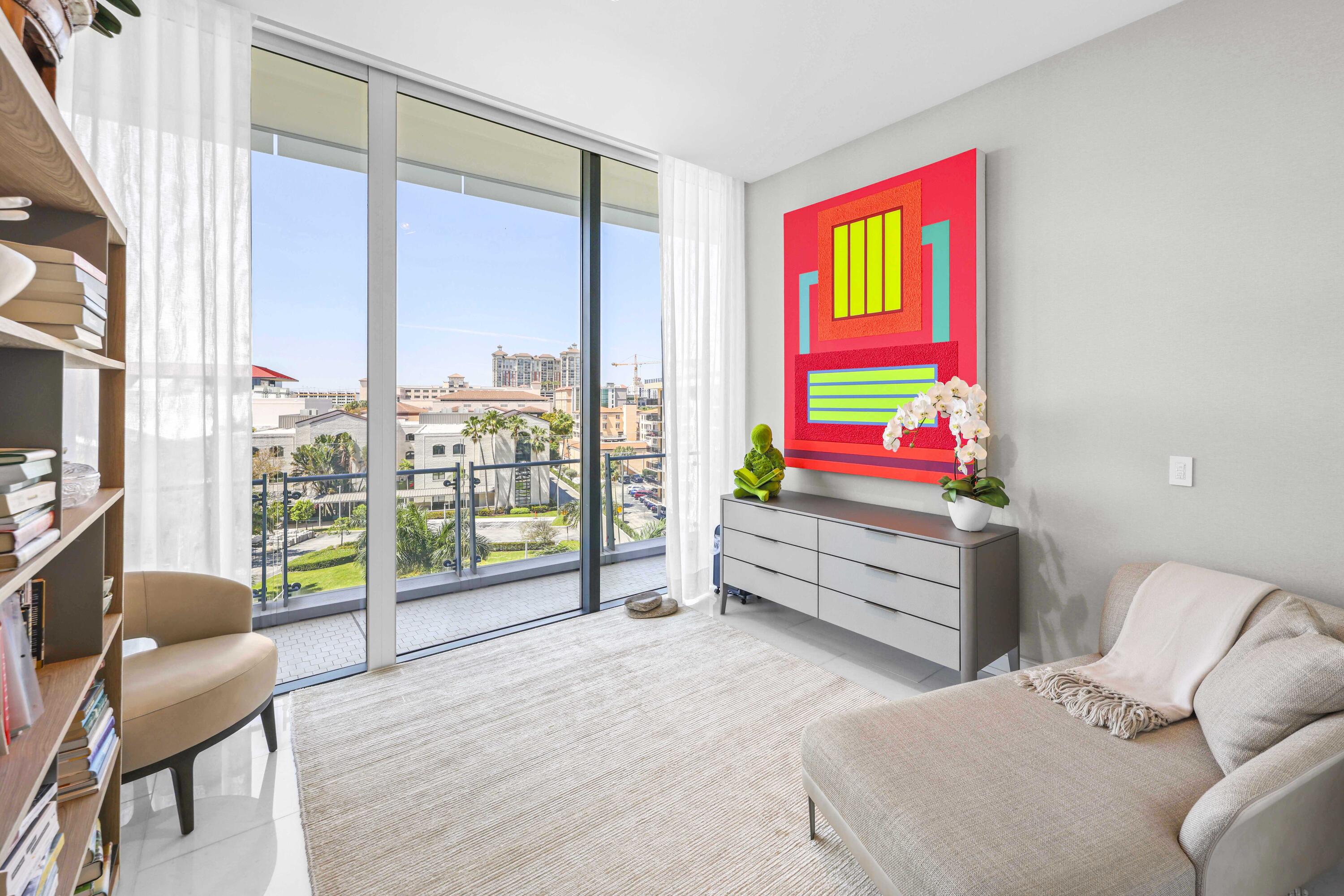 BRISTOL CONDO - Residential