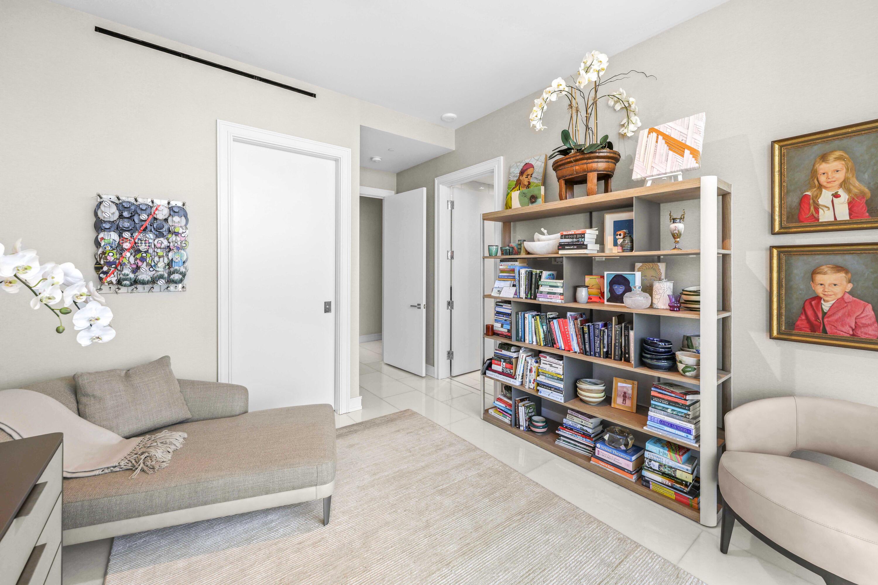 BRISTOL CONDO - Residential