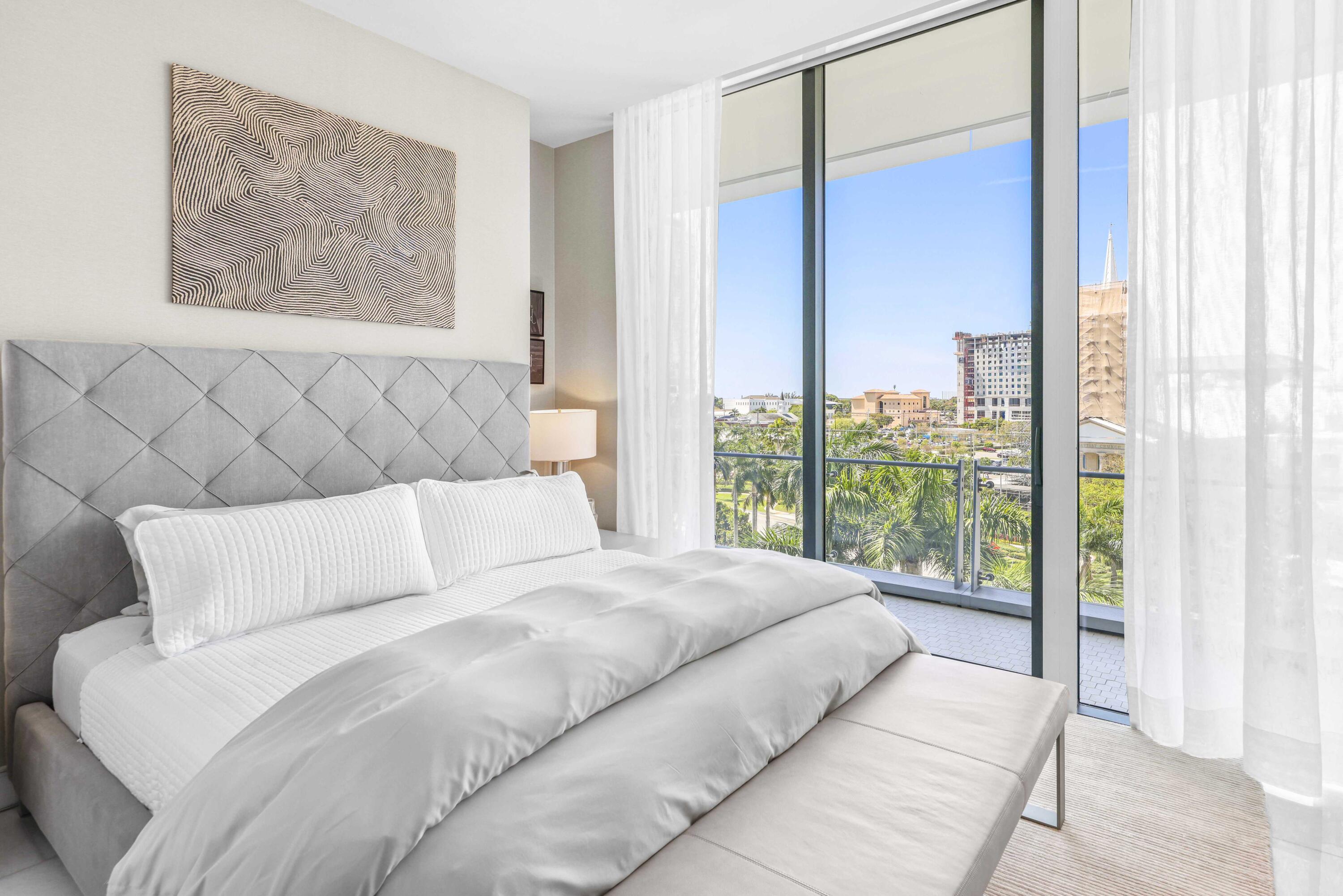 BRISTOL CONDO - Residential