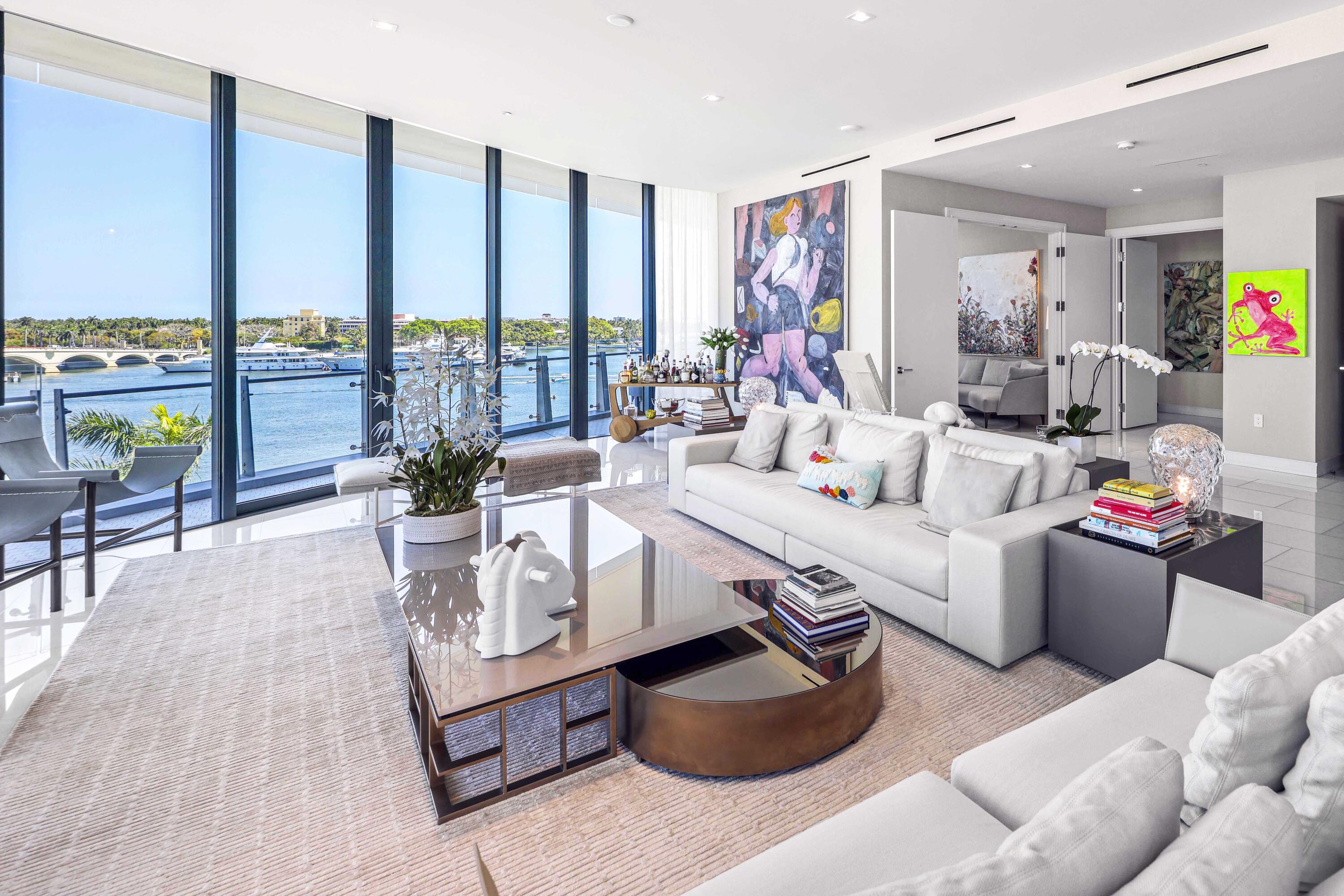 BRISTOL CONDO - Residential