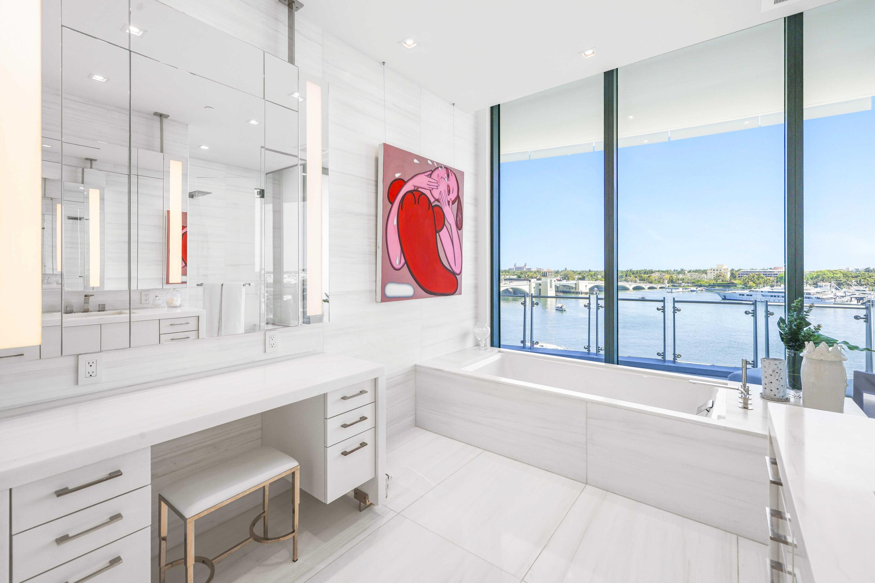 BRISTOL CONDO - Residential