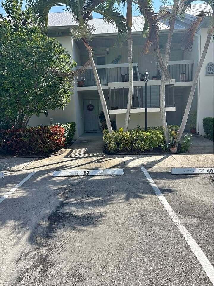 ESTUARY CONDO (AKA LONG B - Residential