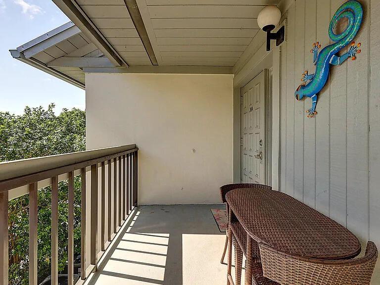 ESTUARY CONDO (AKA LONG B - Residential