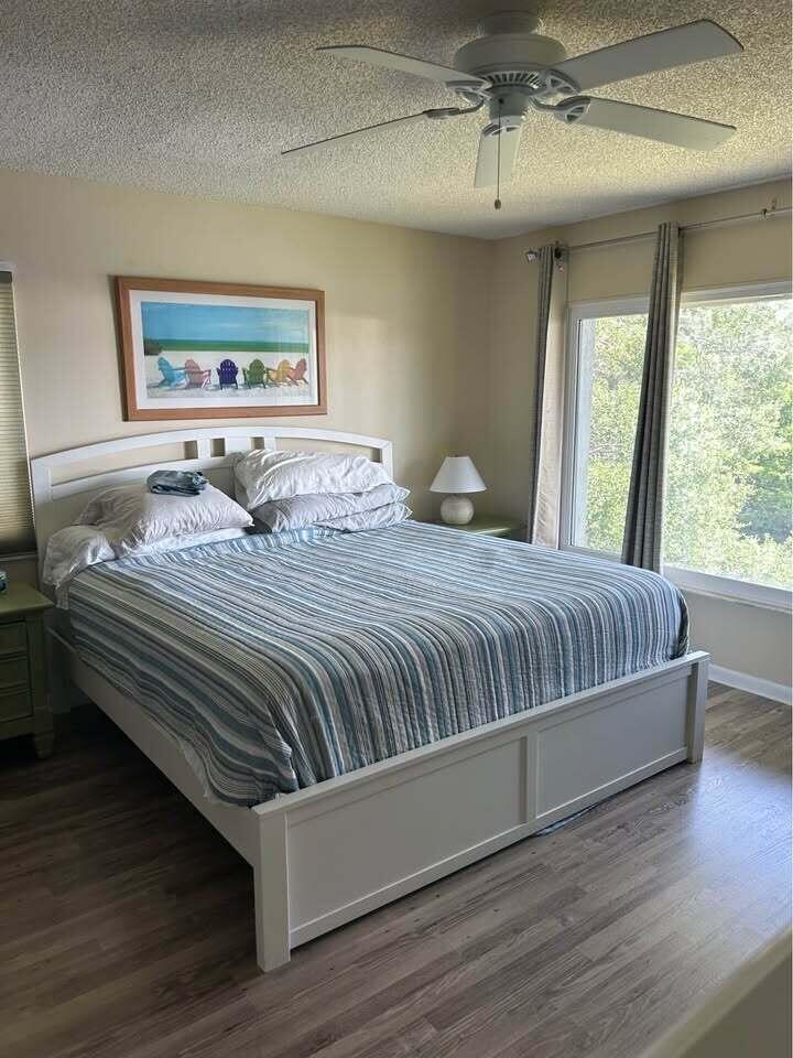 ESTUARY CONDO (AKA LONG B - Residential