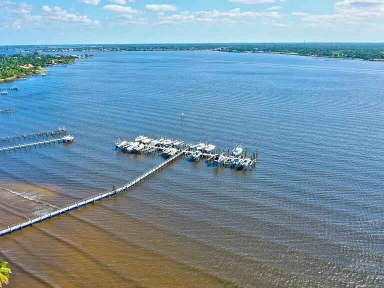 ESTUARY CONDO (AKA LONG B - Residential