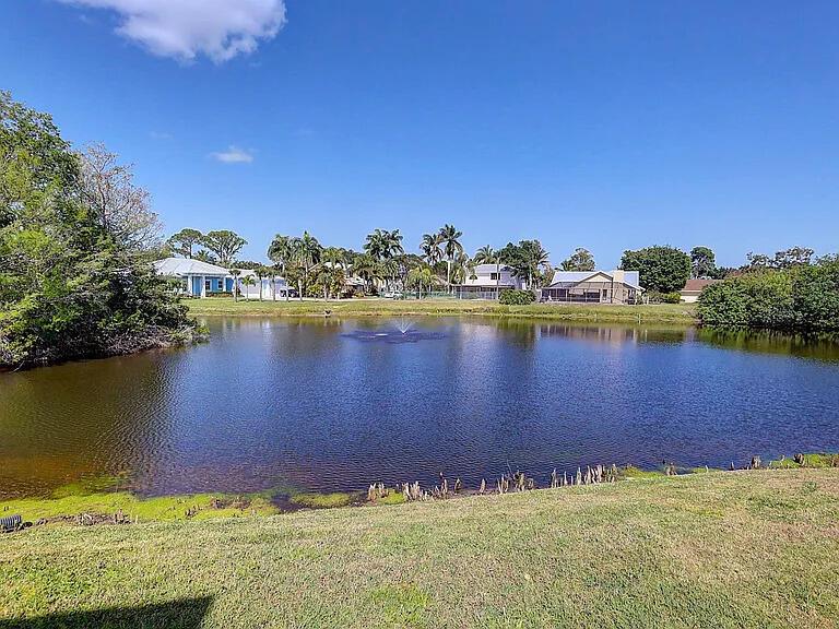 ESTUARY CONDO (AKA LONG B - Residential