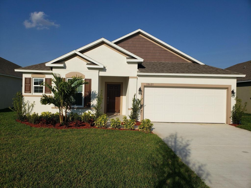 Photo of 10621 SW Vasari Way, Port Saint Lucie, FL 34987 (MLS # B26022467)