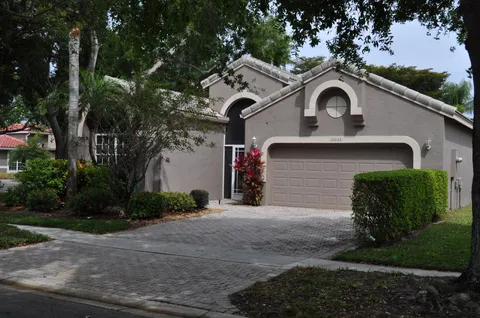 10036 Diamond Lake Drive, Boynton Beach, FL MLS: R11074708