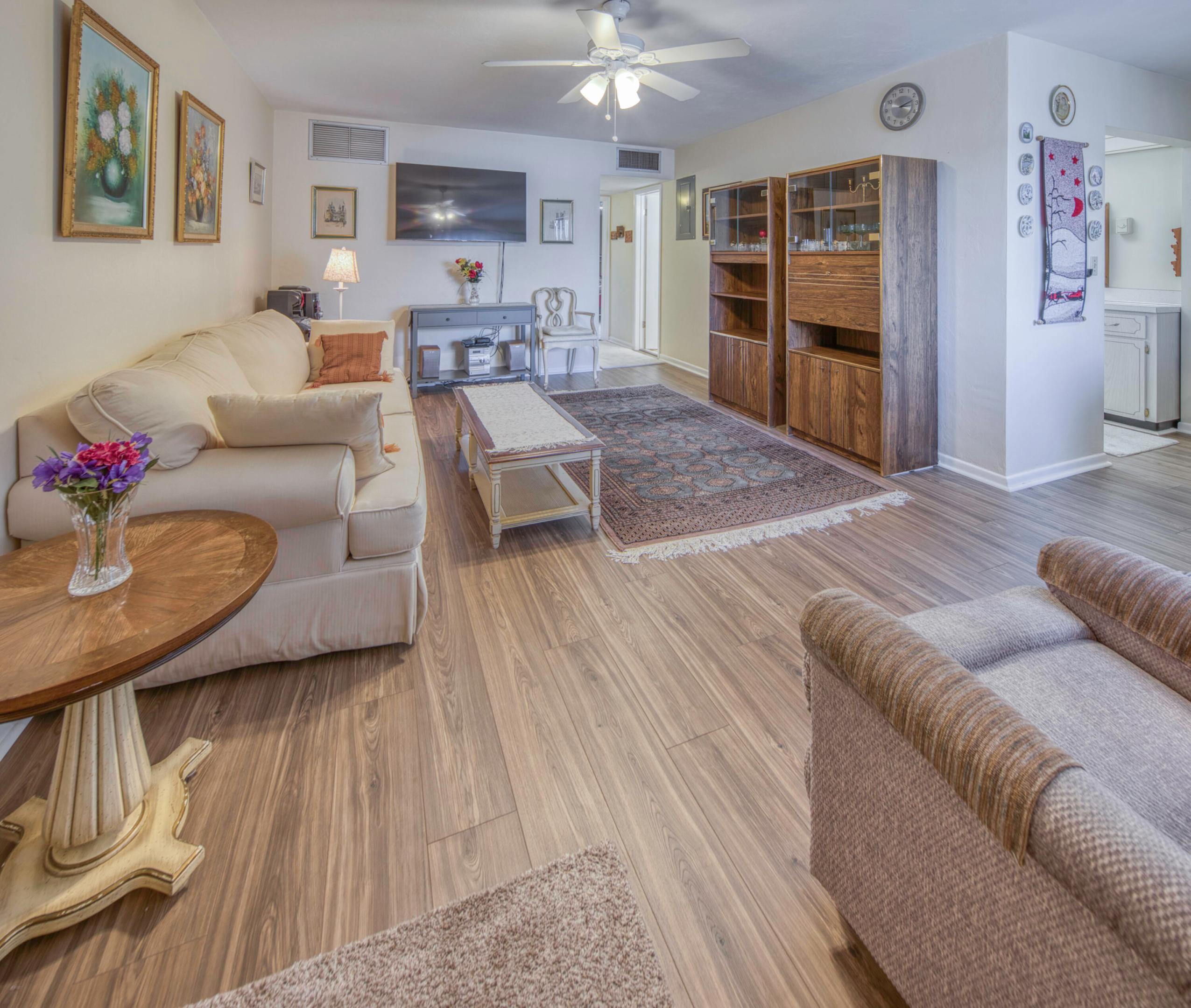 LAKESIDE POINT APT 14 CONDO - Residential