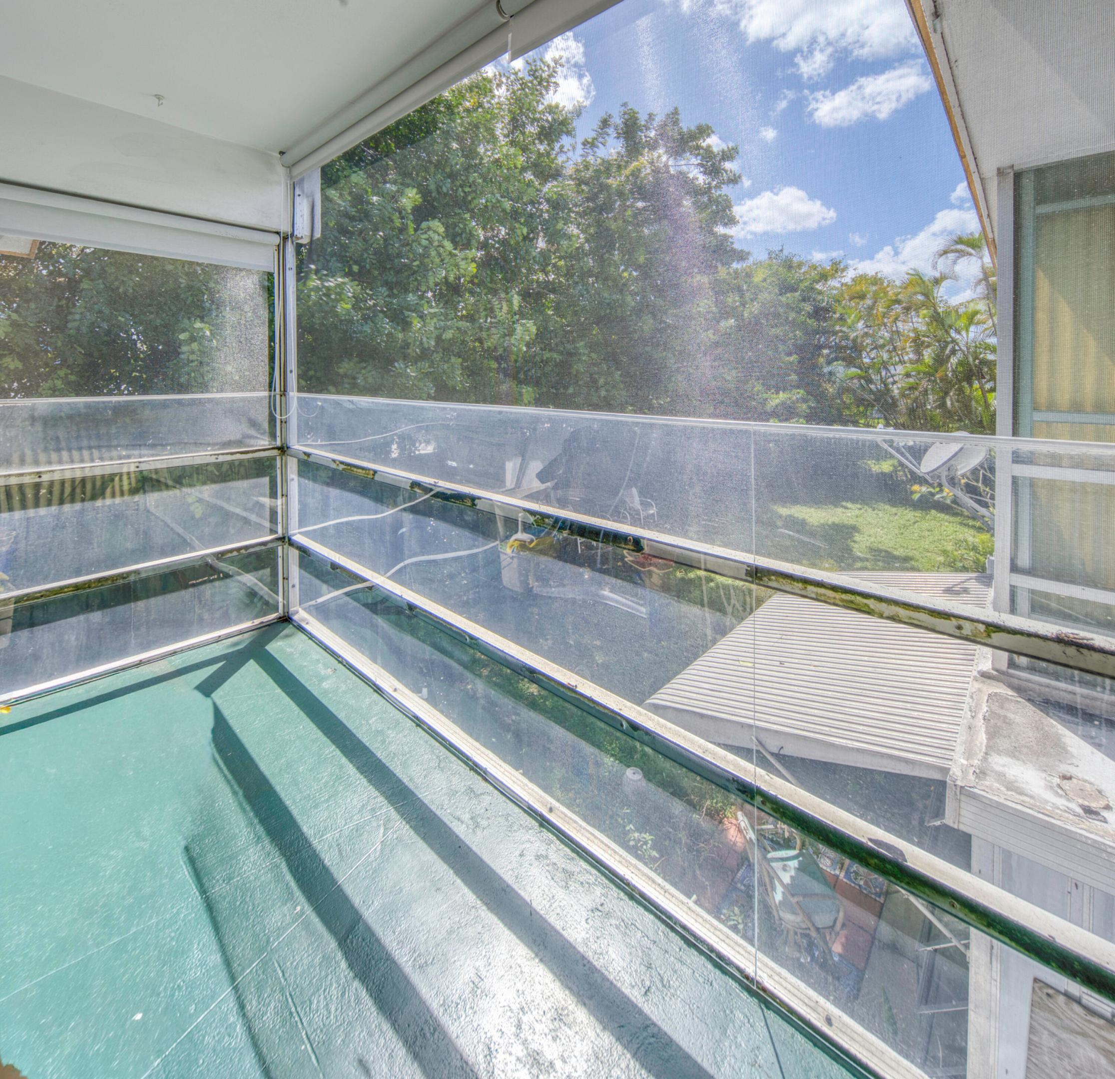 LAKESIDE POINT APT 14 CONDO - Residential