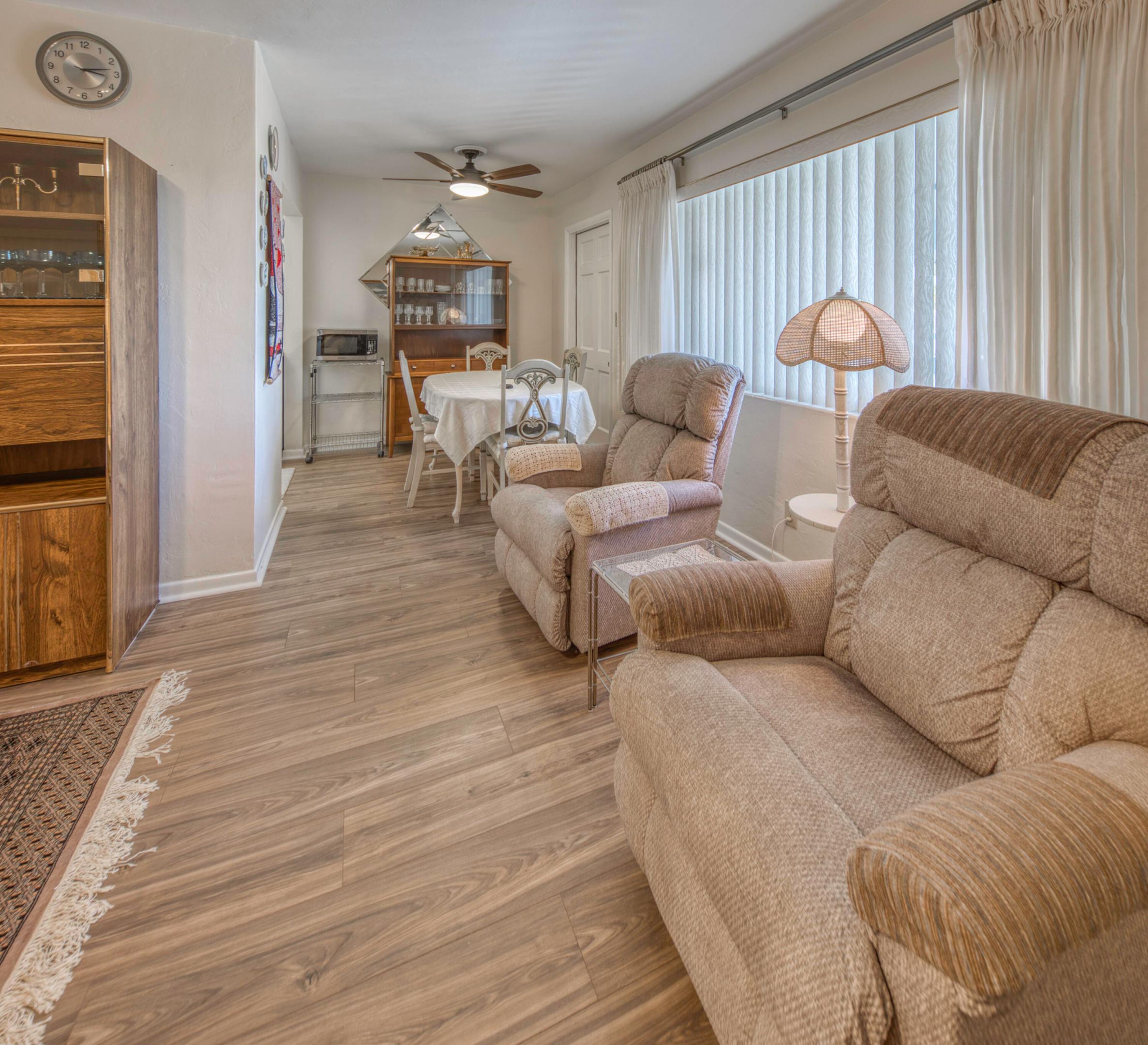 LAKESIDE POINT APT 14 CONDO - Residential