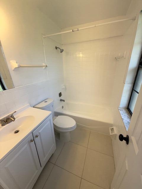 SOUTH SHORE NO 4 OF WELLI - Residential Lease