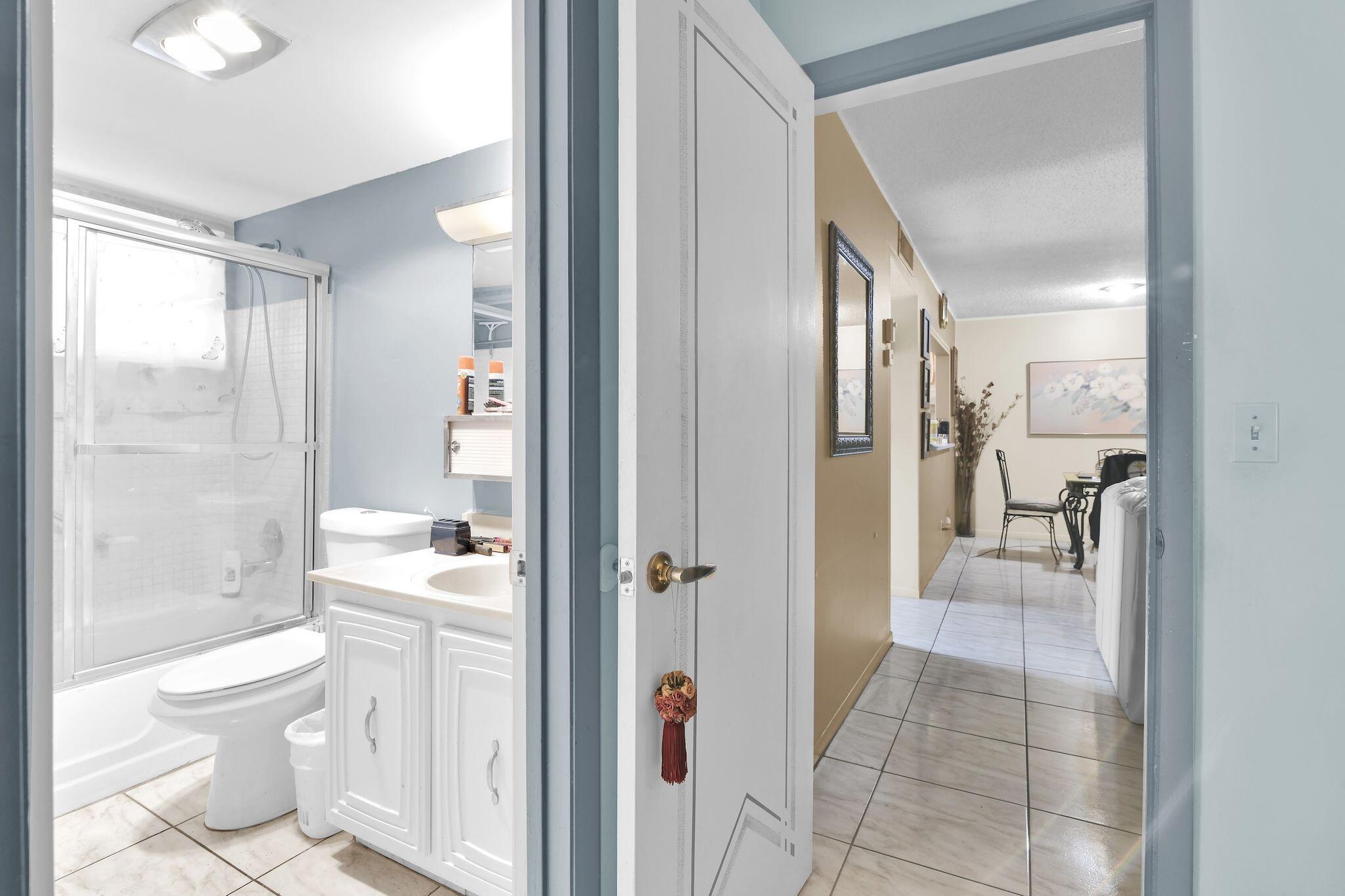 LAKESIDE VILLAGE CONDO 10 - Residential