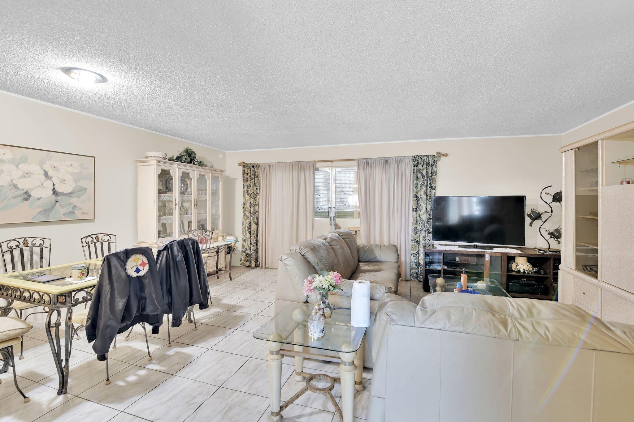 LAKESIDE VILLAGE CONDO 10 - Residential