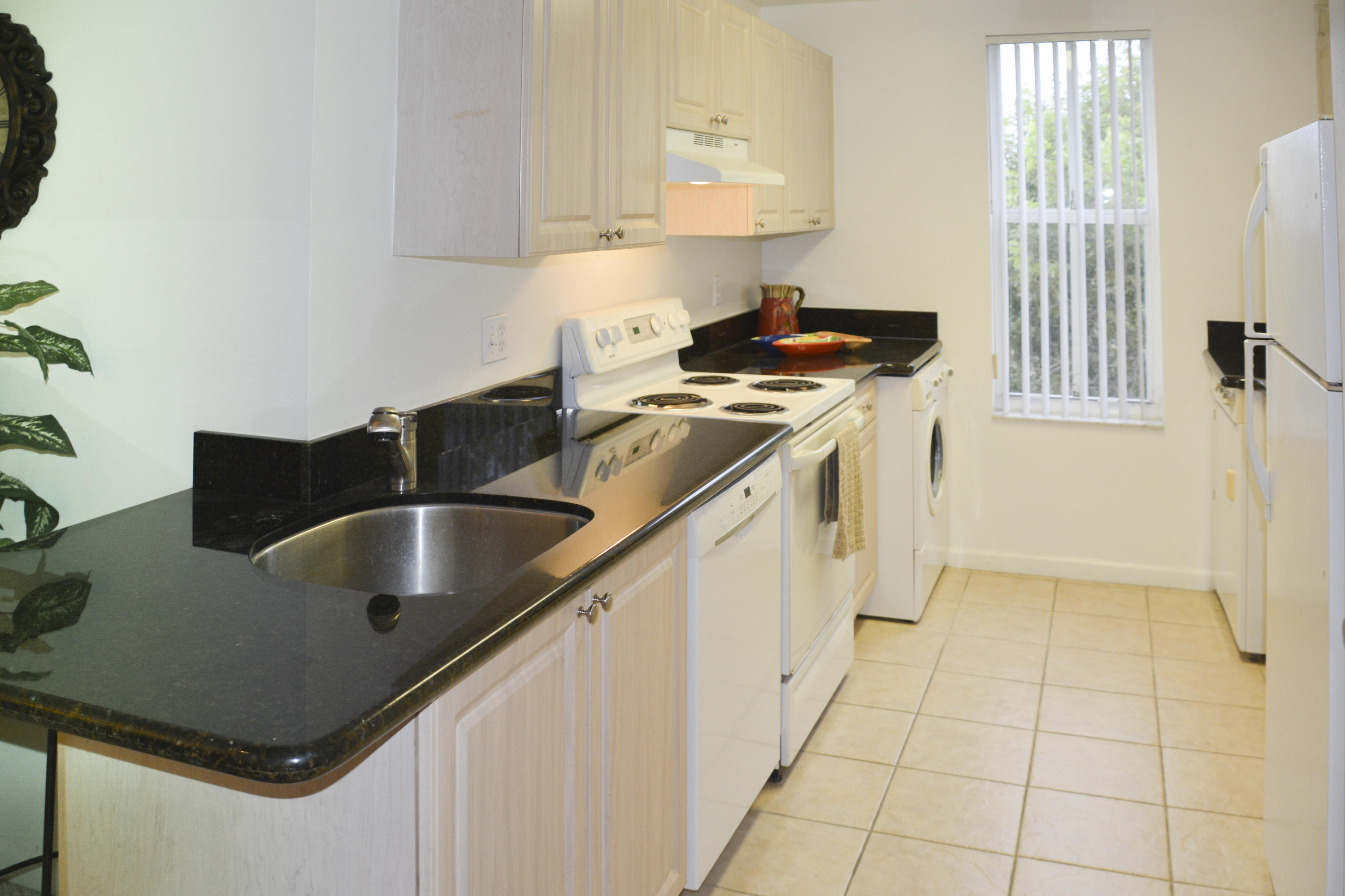 ARISSA PLACE CONDO - Residential