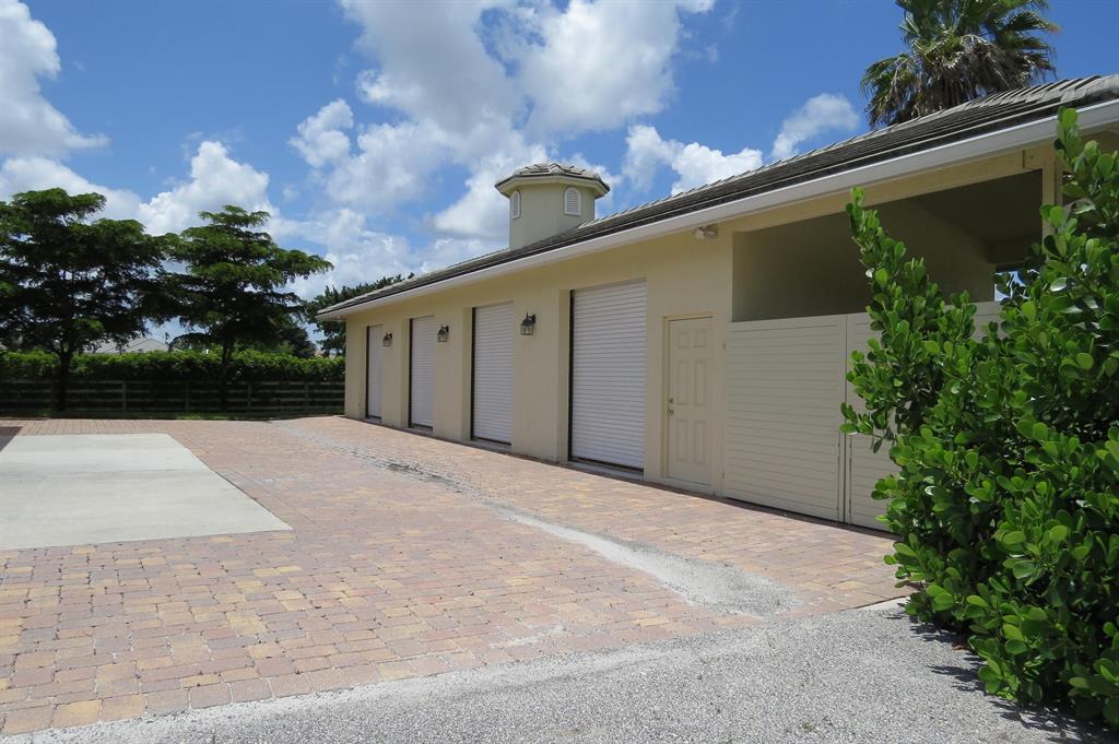 SADDLE TRAIL PARK OF WELL - Residential