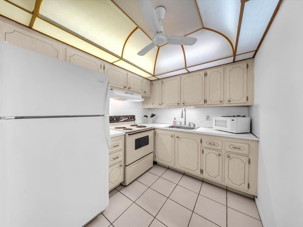 Photo of 43 Windsor #C, West Palm Beach, FL 33417 (MLS # B26009039)